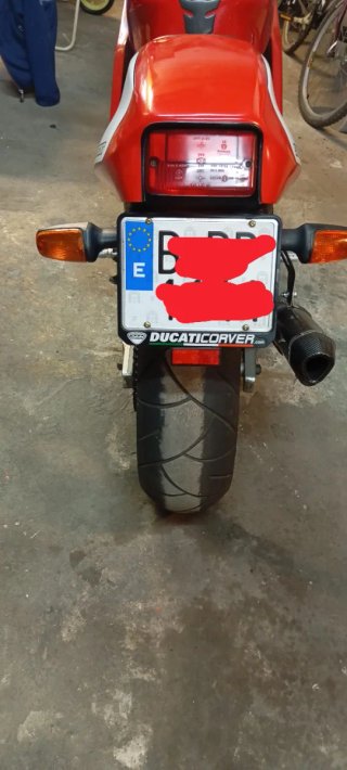 Ducati 600 SS Roja