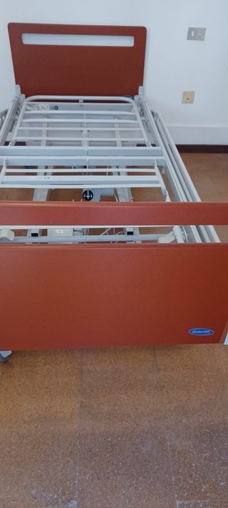 Cama articulada Invacare nueva
