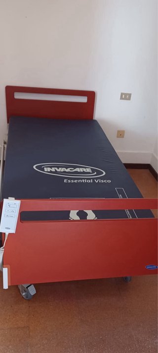 Cama articulada Invacare nueva