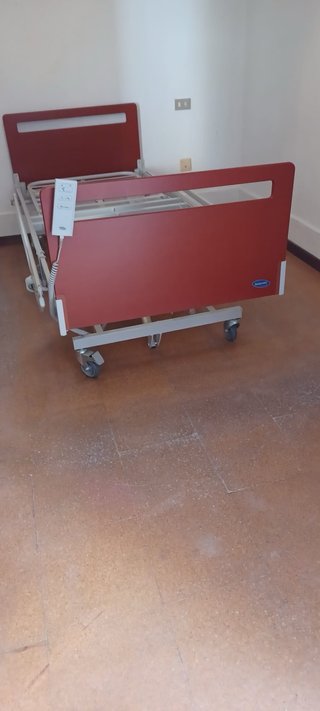 Cama articulada Invacare nueva