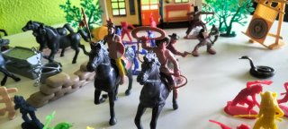 Set Figuras Vaqueros y Caballos