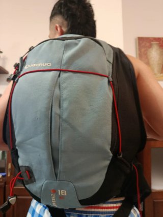 Mochila Negra y Gris la venta se hace en persona