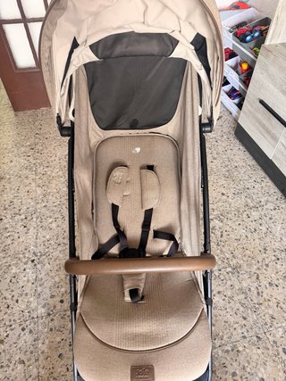 Silla de paseo Joie beige
