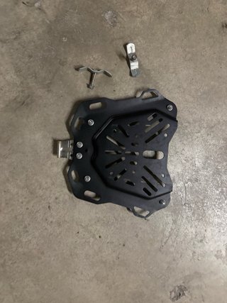 Baúl Moto 45L con Respaldo