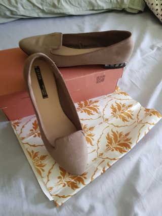 Zapatos planos Sfera beige talla 38