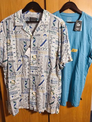 Lote Camisa (Primark) + Camiseta (Universal People