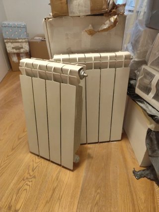 Dos radiadores de gas de 4 y módulos