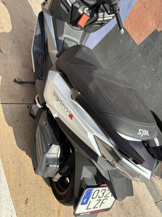 SYM Cruysim 300cc Maxi Scooter
