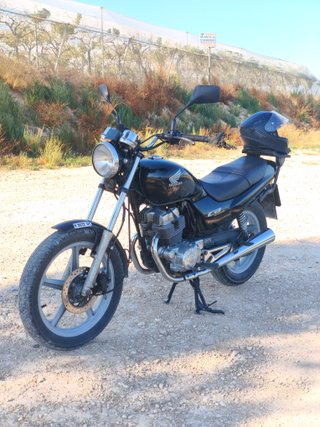 Honda CB 250 Two Fifty