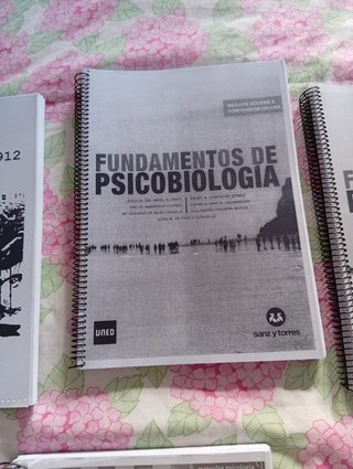 libros primero de psicologia uned