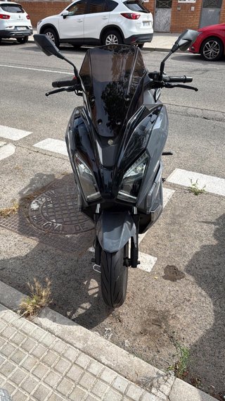 Moto MBP 125cc Gris/Negro Maxi-Scooter