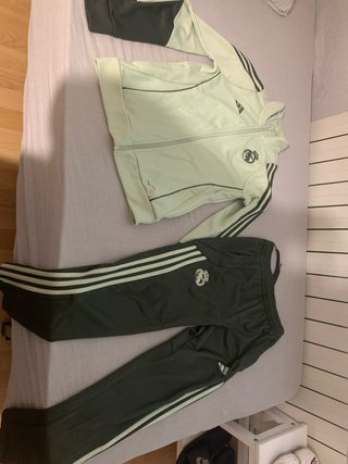 Conjunto chándal Real Madrid Adidas talla 13/14