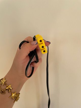 Mando de juego negro con cable