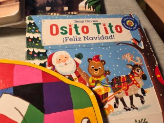 Cuentos, puzzles, tarjetas y apilables