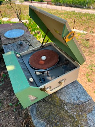 Tocadiscos Vintage Olympia Verde/Beige