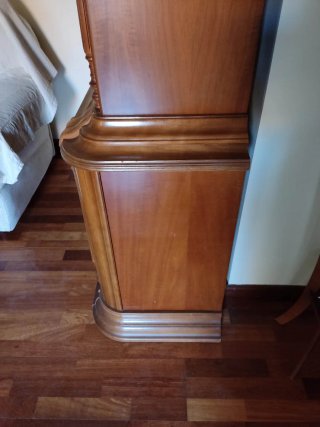 Elegante aparador vitrina vintage madera maciza