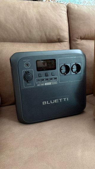 Estación de Carga Bluetti AC180 1800W 1152Wh