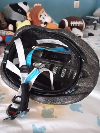 Casco bici infantil Uvex con dibujos