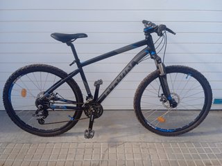 Bicicleta Rockrider ST520 Negra/Azul