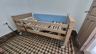 Cama y Colchón Ortopédicos y Grúa con Arnés