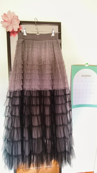 Falda tul Wodemaya volantes gris/negra talla única