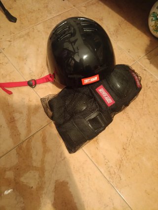 Surfskate MB + Protecciones Tony Hawk