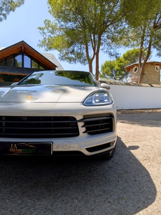 PORSCHE CAYENNE E-HYBRID PLATINUM EDITION (2023)
