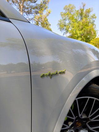PORSCHE CAYENNE E-HYBRID PLATINUM EDITION (2023)