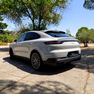 PORSCHE CAYENNE E-HYBRID PLATINUM EDITION (2023)