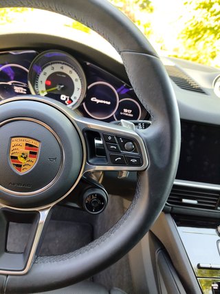 PORSCHE CAYENNE E-HYBRID PLATINUM EDITION (2023)