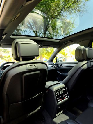 PORSCHE CAYENNE E-HYBRID PLATINUM EDITION (2023)