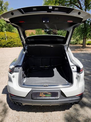 PORSCHE CAYENNE E-HYBRID PLATINUM EDITION (2023)