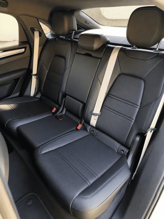 PORSCHE CAYENNE E-HYBRID PLATINUM EDITION (2023)