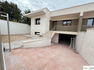 Chalet en alquiler en Cobisa