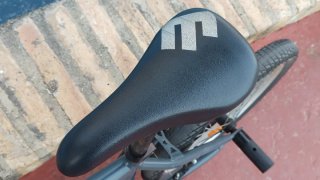 Bicicleta BMX gris