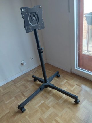 Soporte TV con ruedas