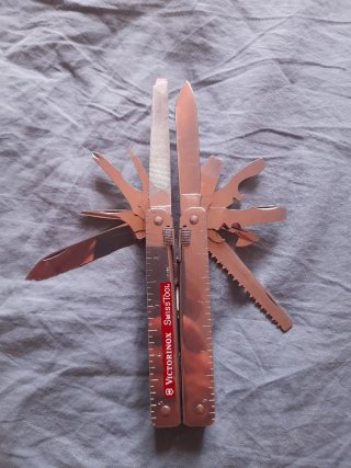 Victorinox Swisstool
