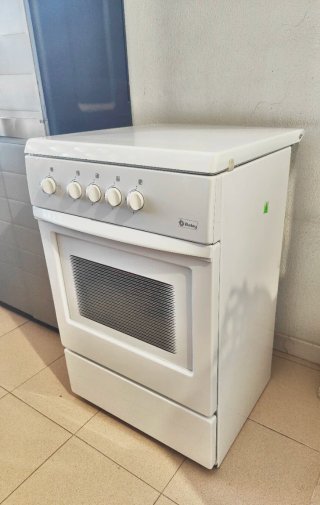 Cocina Balay a gas con horno