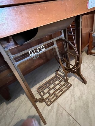 Máquina de coser Alfa antigua