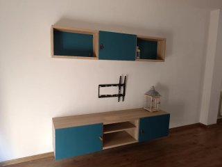 Mueble TV flotante madera