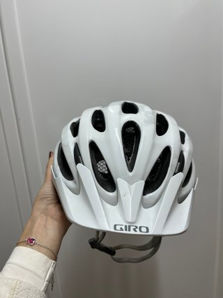 Bicicleta MTB Rockrider y casco