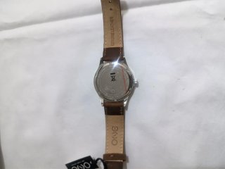 Reloj One Elegante Hombre Marrón y Plateado