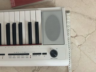 Teclado Yamaha Piaggero NP-12 Blanco