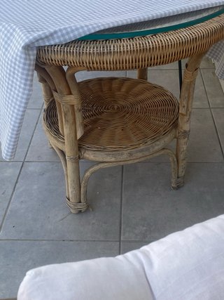 Mesa auxiliar mimbre y madera