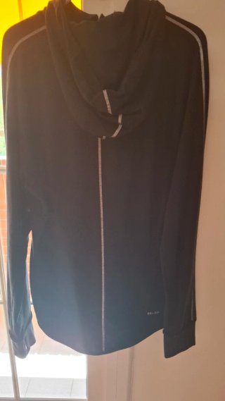 Chaqueta deportiva Nike negra