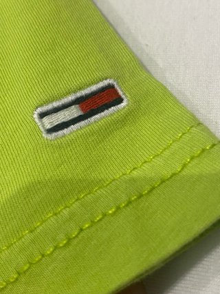 Camiseta Tommy Jeans New York 1985