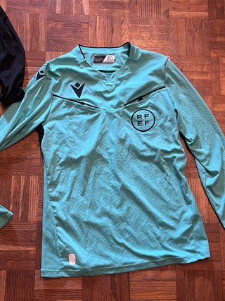 Camiseta árbitro Macron verde agua