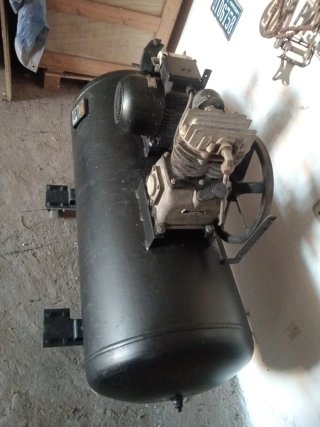 Compresor Josval  200 ltrs