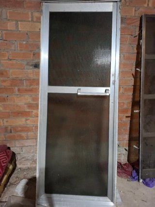 Puerta aluminio 2.25x0.87 con marco