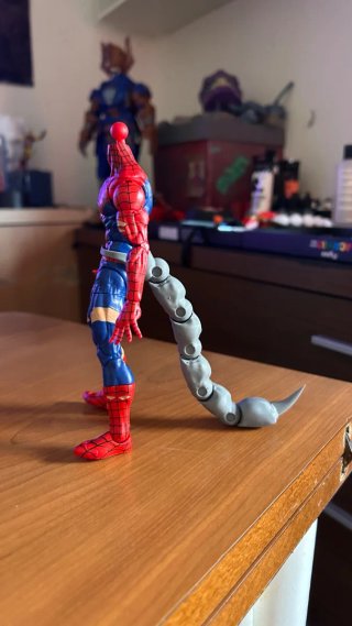 Marvel Legends Scorpion Cola Articulada